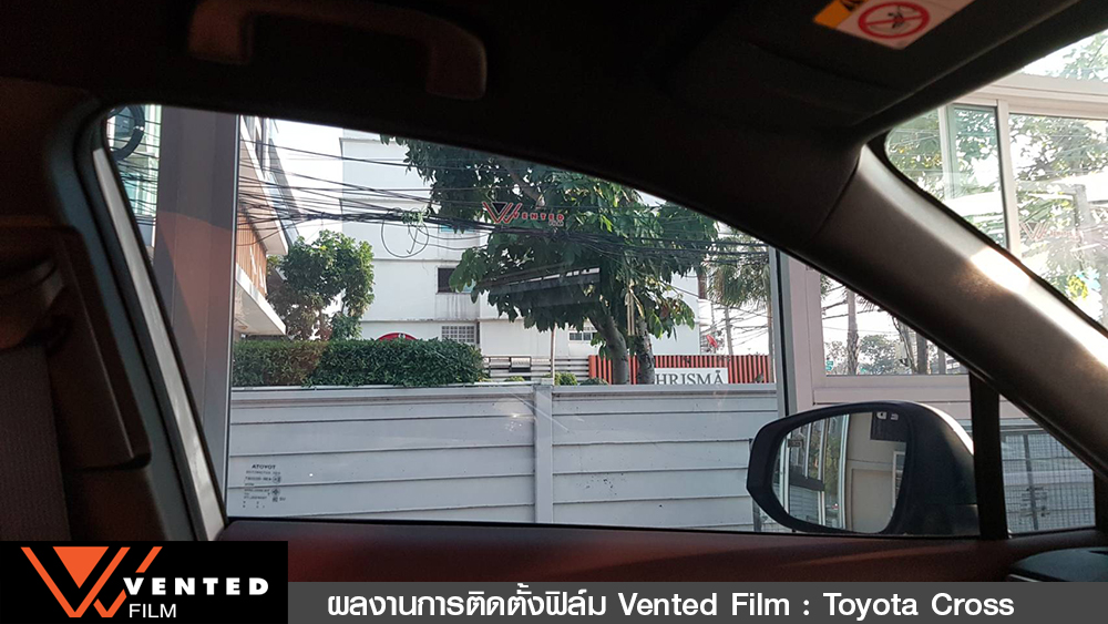 งานติดตั้งฟิล์มรถยนต์ toyota cross08